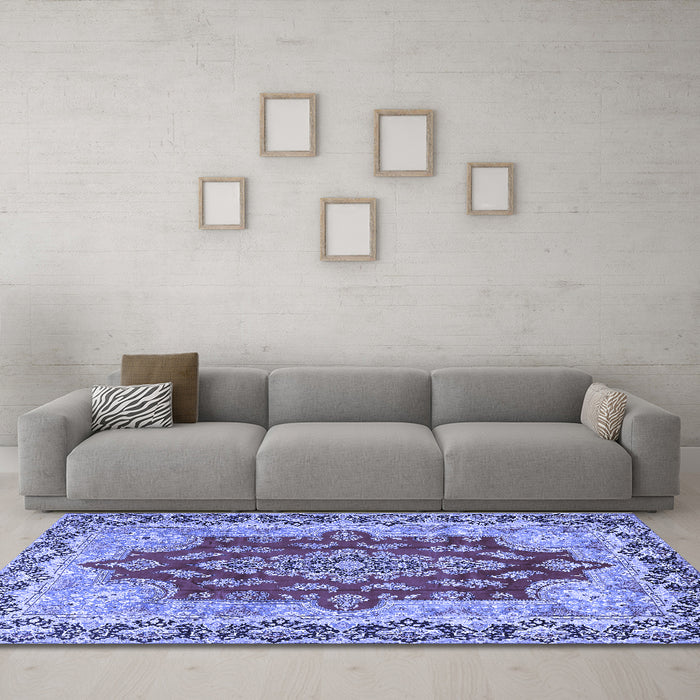 Machine Washable Persian Blue Traditional Rug in a Living Room, wshtr4096blu
