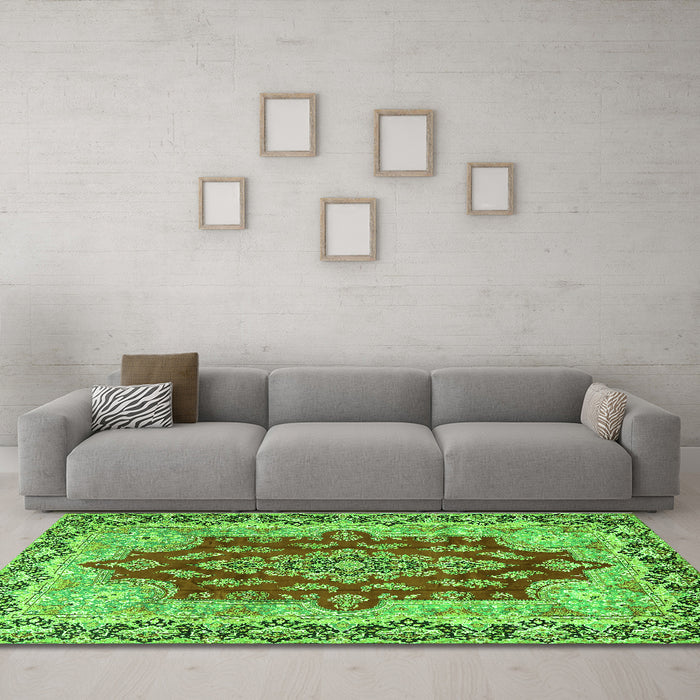 Machine Washable Persian Green Traditional Area Rugs in a Living Room,, wshtr4096grn