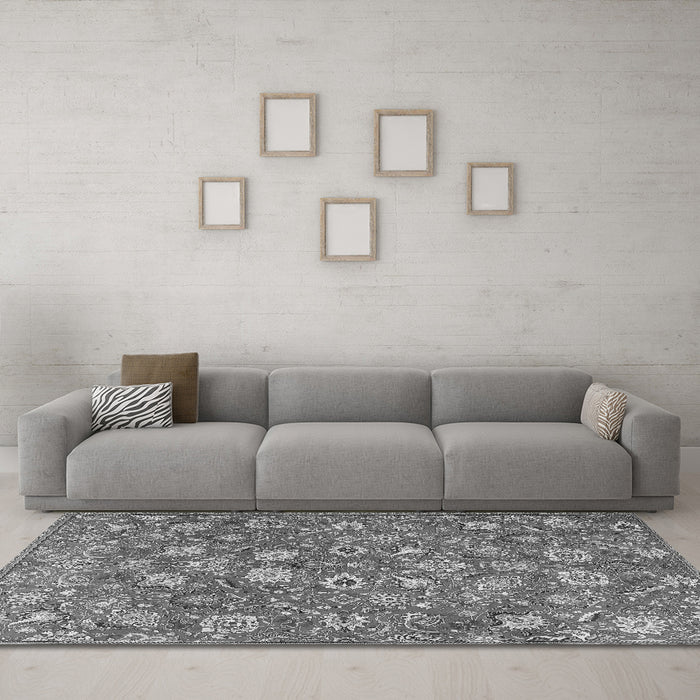 Machine Washable Persian Gray Traditional Rug in a Living Room,, wshtr4098gry