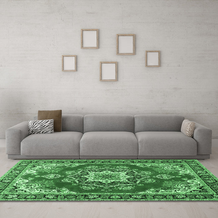 Machine Washable Medallion Emerald Green Traditional Area Rugs in a Living Room,, wshtr4099emgrn