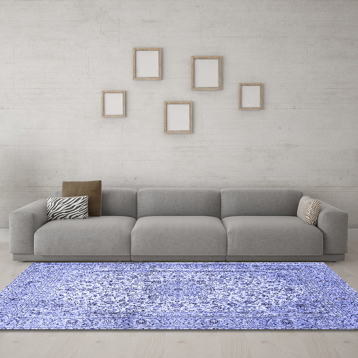 Machine Washable Persian Blue Traditional Rug in a Living Room, wshtr409blu