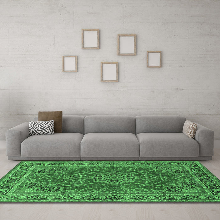 Machine Washable Medallion Emerald Green Traditional Area Rugs in a Living Room,, wshtr40emgrn