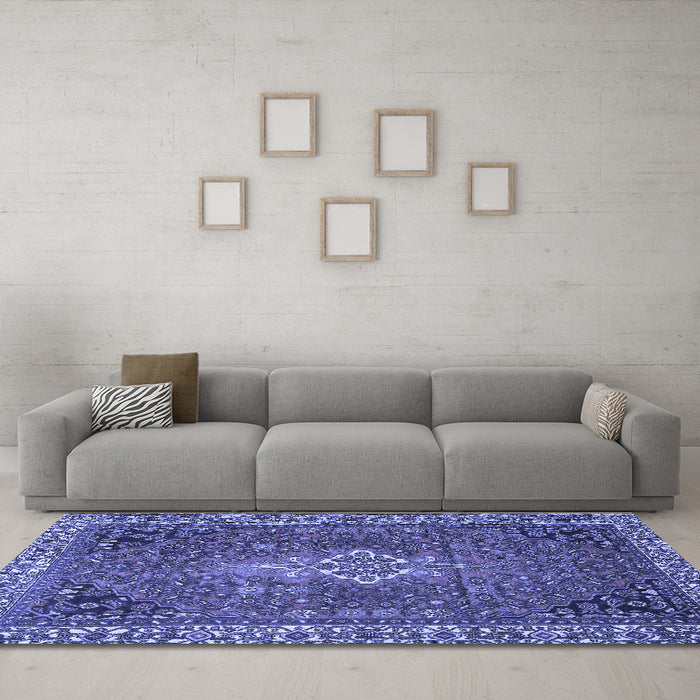 Machine Washable Persian Blue Traditional Rug in a Living Room, wshtr4100blu