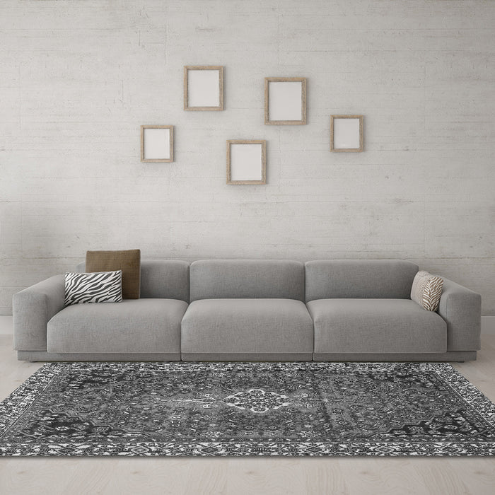 Machine Washable Persian Gray Traditional Rug in a Living Room,, wshtr4100gry