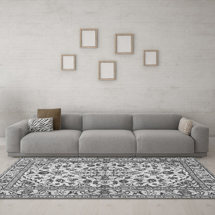 Machine Washable Persian Gray Traditional Rug in a Living Room,, wshtr4101gry