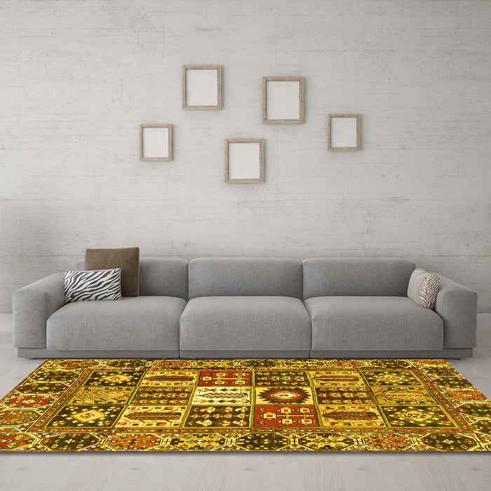 Machine Washable Persian Yellow Traditional Rug in a Living Room, wshtr4102yw