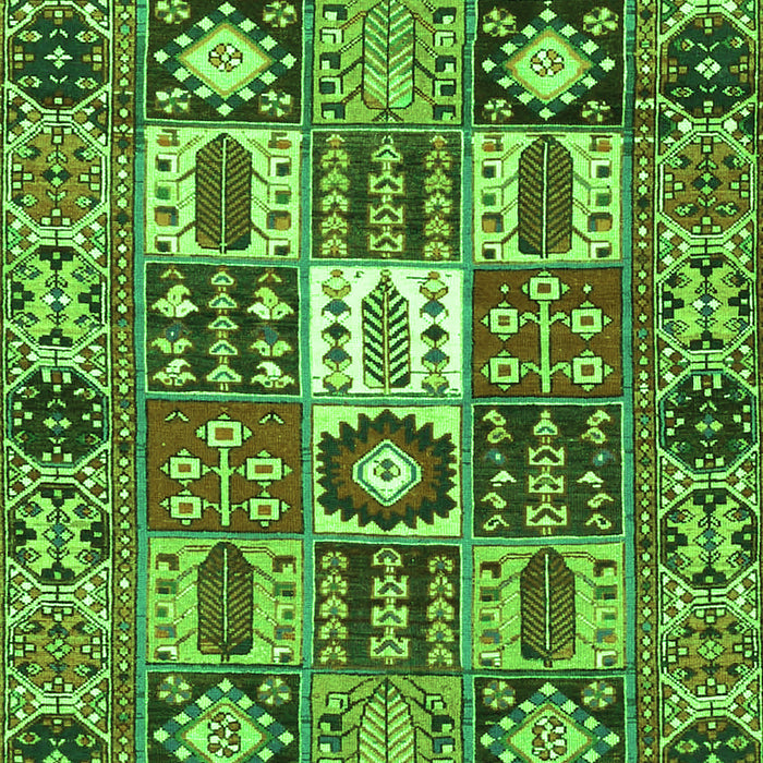 Serging Thickness of Machine Washable Persian Green Traditional Area Rugs, wshtr4102grn