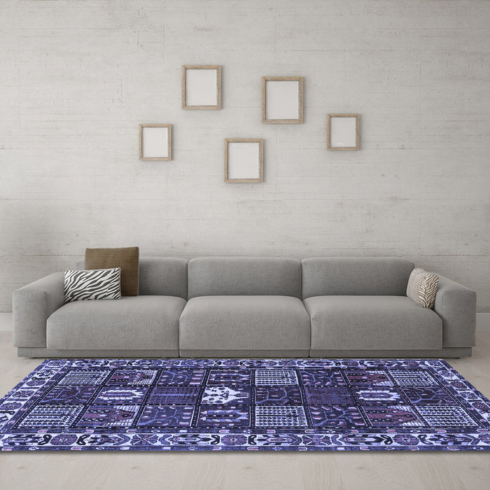 Machine Washable Persian Blue Traditional Rug in a Living Room, wshtr4106blu