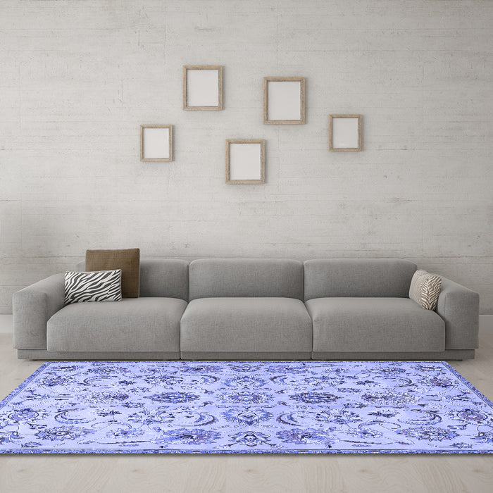 Machine Washable Persian Blue Traditional Rug in a Living Room, wshtr4107blu