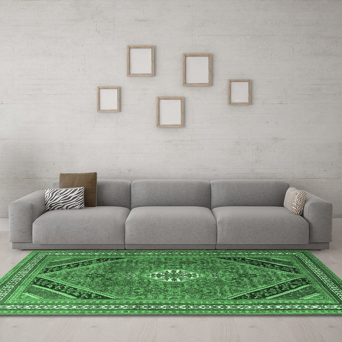 Machine Washable Persian Emerald Green Traditional Area Rugs in a Living Room,, wshtr4108emgrn
