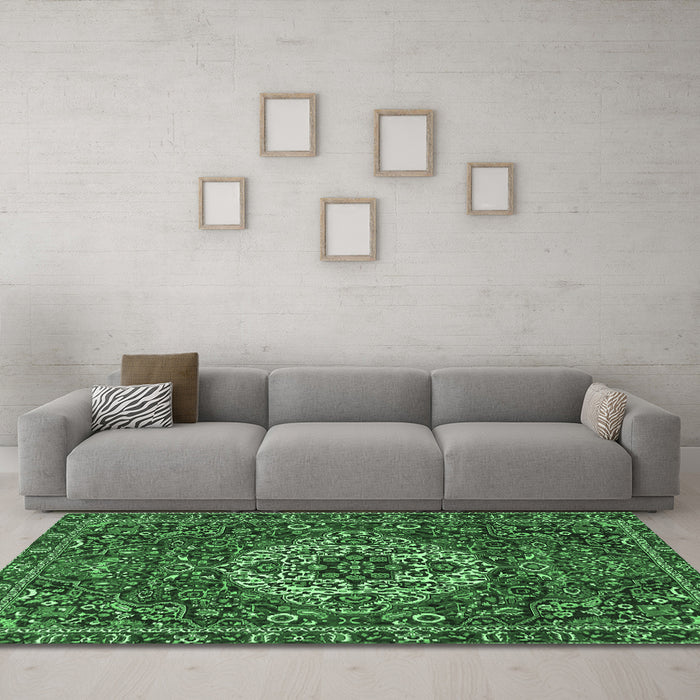 Machine Washable Persian Emerald Green Traditional Area Rugs in a Living Room,, wshtr4111emgrn