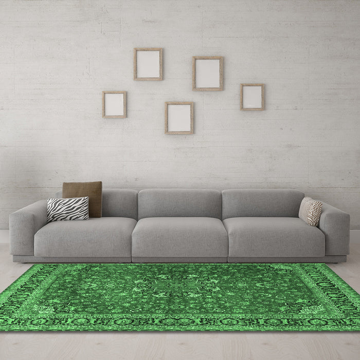 Machine Washable Persian Emerald Green Traditional Area Rugs in a Living Room,, wshtr4112emgrn