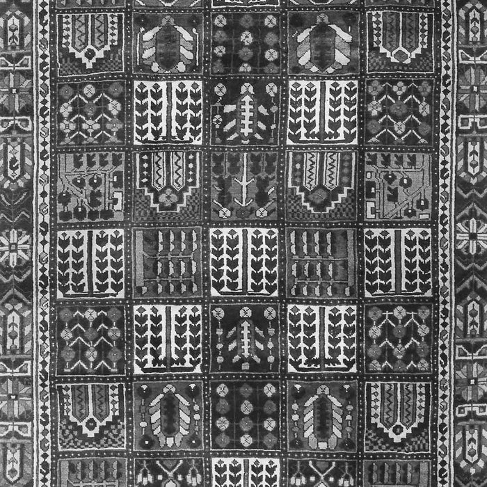 Serging Thickness of Machine Washable Persian Gray Traditional Rug, wshtr4114gry