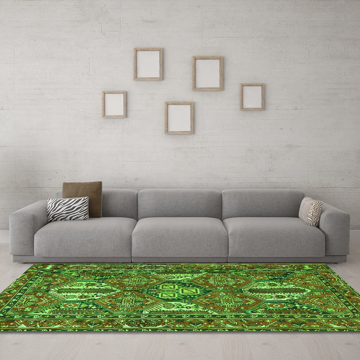 Machine Washable Persian Green Traditional Area Rugs in a Living Room,, wshtr4117grn