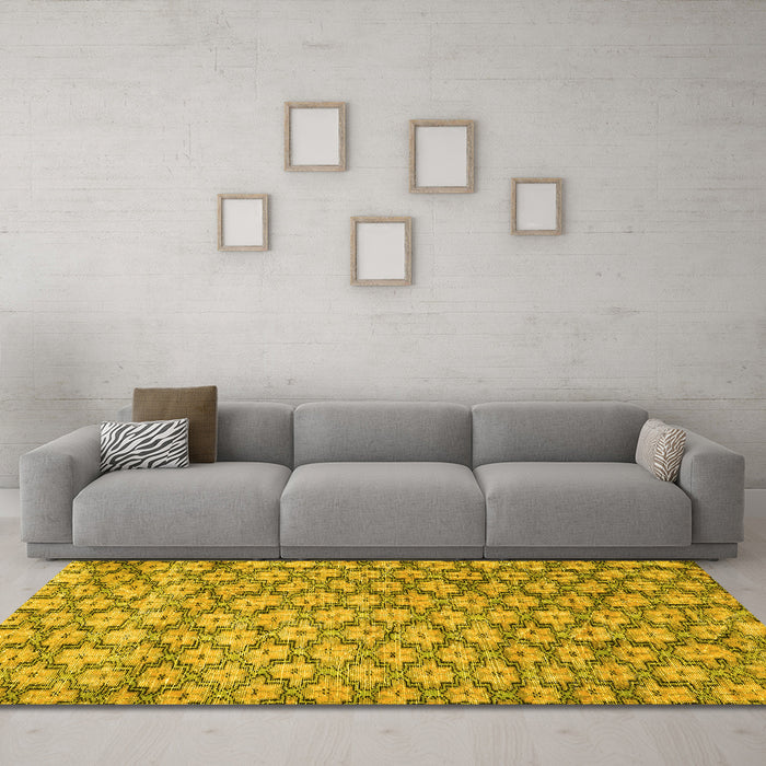 Machine Washable Persian Yellow Traditional Rug in a Living Room, wshtr4119yw
