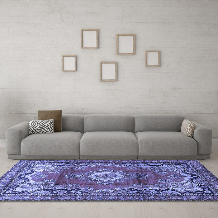 Machine Washable Medallion Blue Traditional Rug in a Living Room, wshtr411blu
