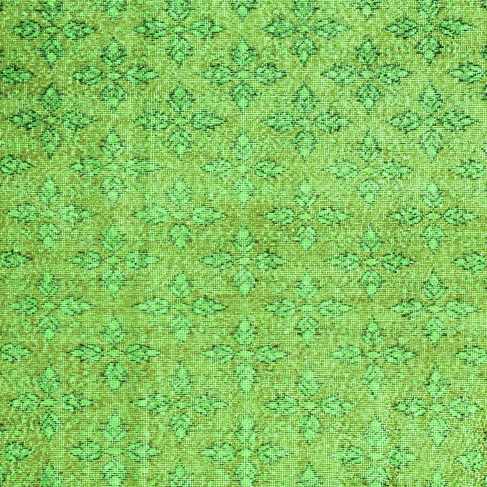 Serging Thickness of Machine Washable Persian Green Traditional Area Rugs, wshtr4120grn