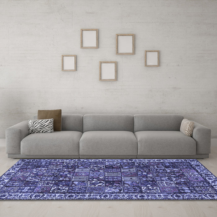 Machine Washable Persian Blue Traditional Rug in a Living Room, wshtr4121blu