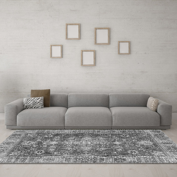 Machine Washable Persian Gray Traditional Rug in a Living Room,, wshtr4124gry