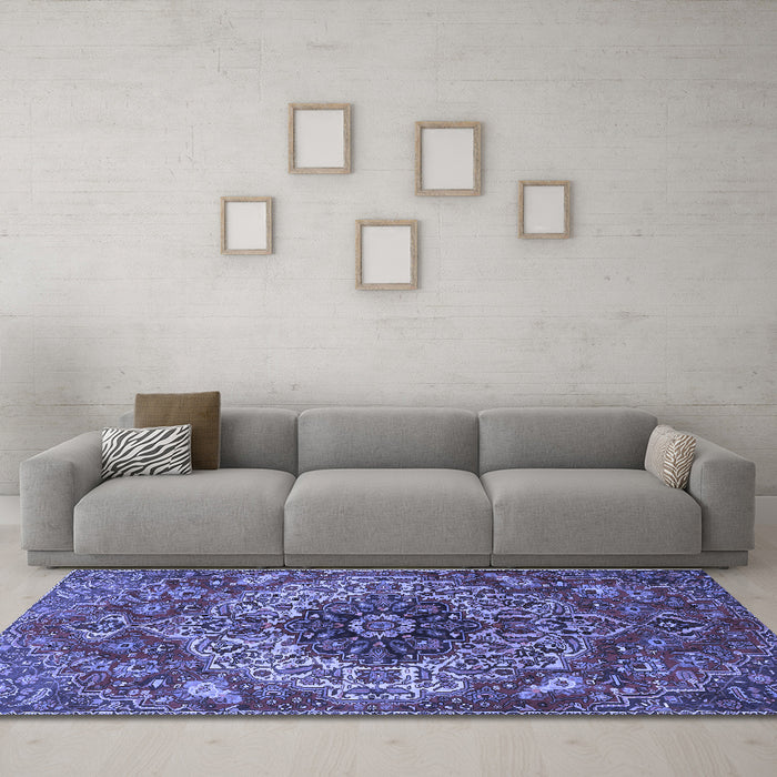 Machine Washable Medallion Blue Traditional Rug in a Living Room, wshtr4125blu