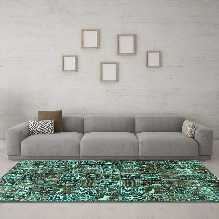 Machine Washable Persian Turquoise Traditional Area Rugs in a Living Room,, wshtr4126turq