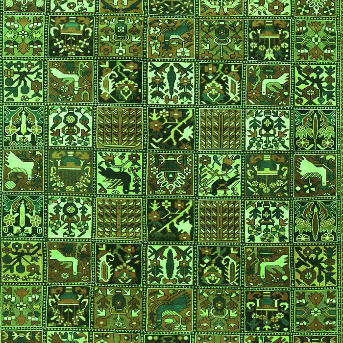 Serging Thickness of Machine Washable Persian Green Traditional Area Rugs, wshtr4126grn