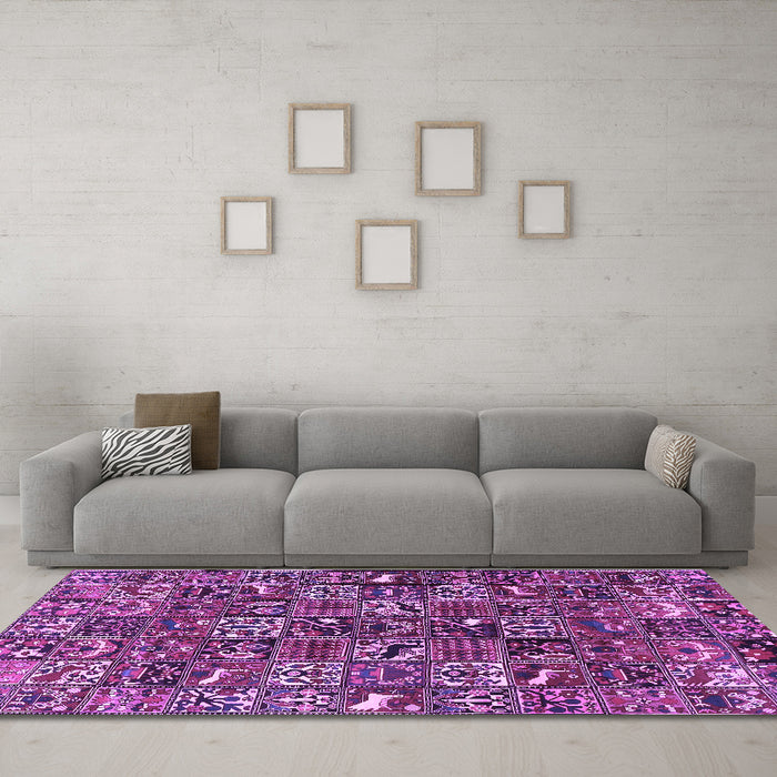 Machine Washable Persian Purple Traditional Area Rugs in a Living Room, wshtr4126pur
