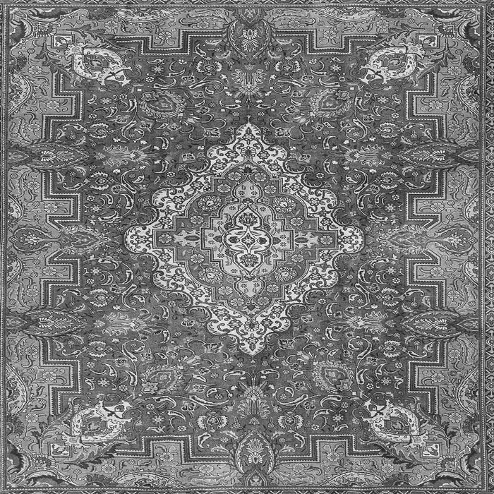 Serging Thickness of Medallion Gray Traditional Rug, tr4127gry