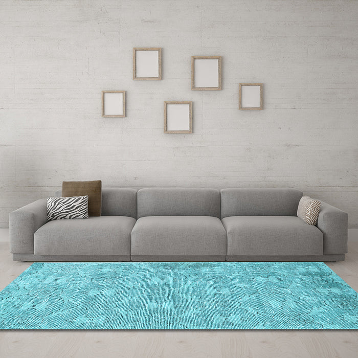 Machine Washable Persian Light Blue Traditional Rug in a Living Room, wshtr4129lblu