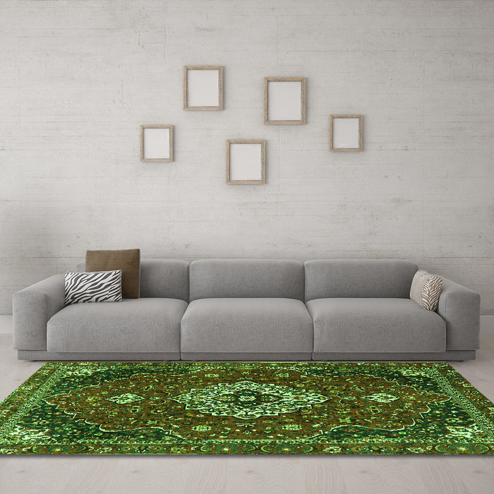 Machine Washable Medallion Green Traditional Area Rugs in a Living Room,, wshtr4130grn