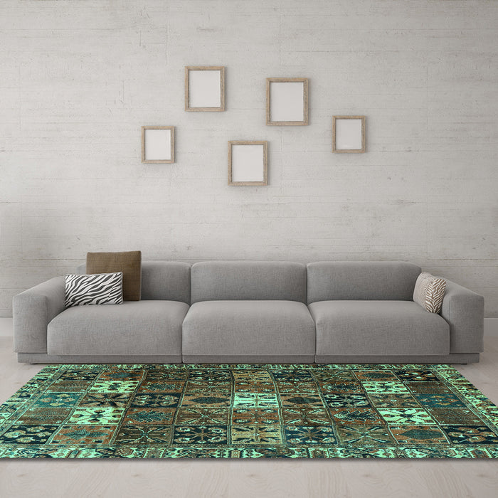 Machine Washable Persian Turquoise Traditional Area Rugs in a Living Room,, wshtr4131turq