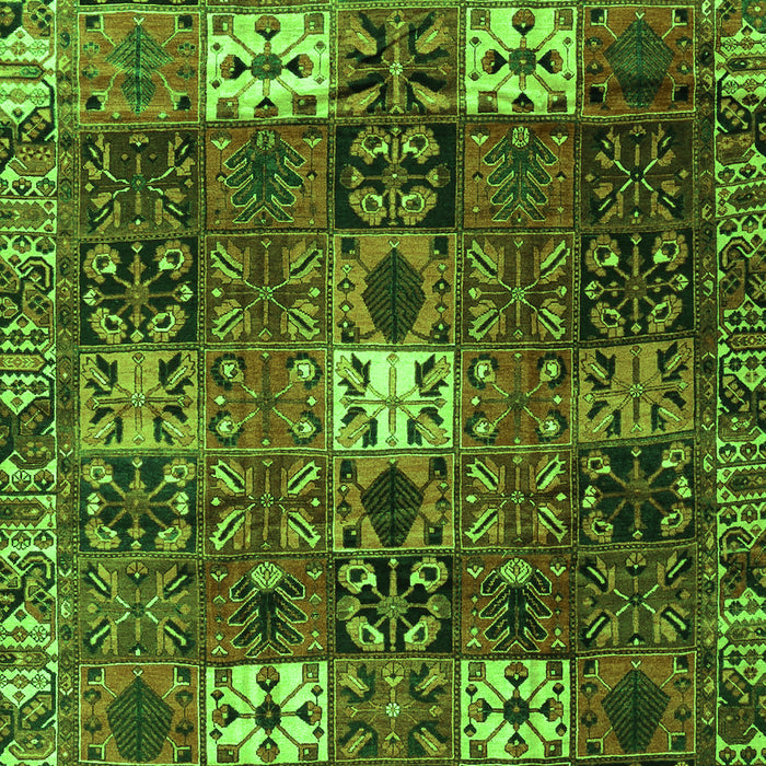 Serging Thickness of Machine Washable Persian Green Traditional Area Rugs, wshtr4131grn
