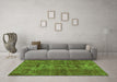 Machine Washable Persian Green Traditional Area Rugs in a Living Room,, wshtr4133grn