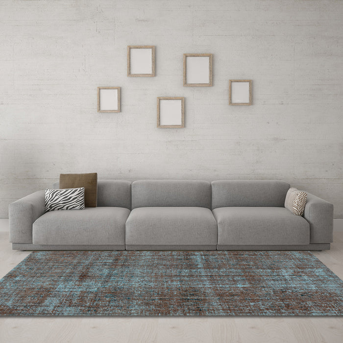 Machine Washable Persian Light Blue Traditional Rug in a Living Room, wshtr4133lblu