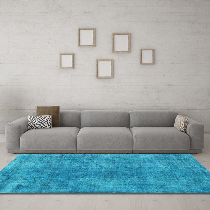 Machine Washable Persian Light Blue Traditional Rug in a Living Room, wshtr4135lblu