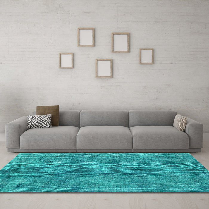 Machine Washable Persian Turquoise Traditional Area Rugs in a Living Room,, wshtr4135turq