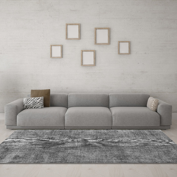 Machine Washable Persian Gray Traditional Rug in a Living Room,, wshtr4135gry