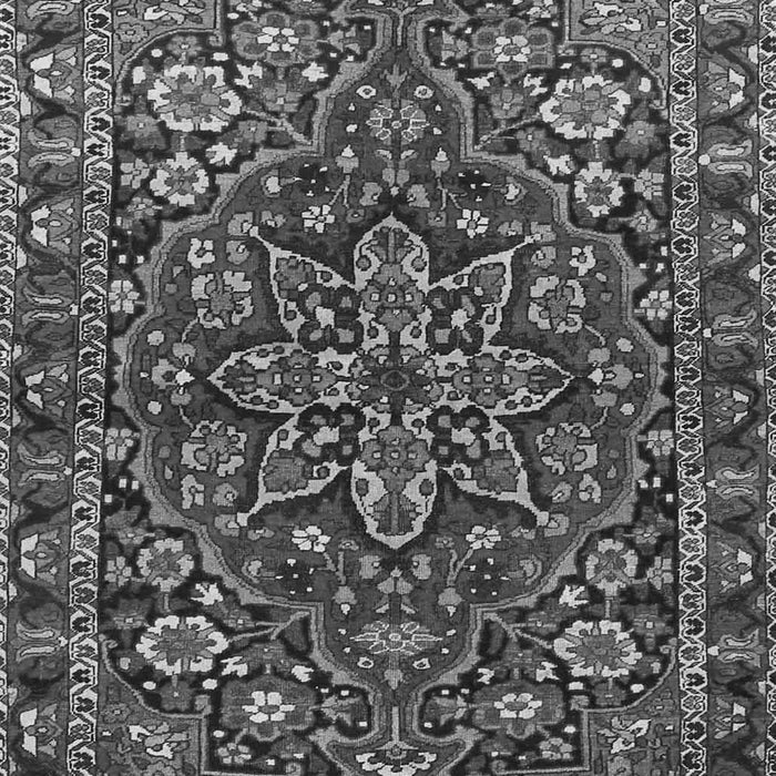 Serging Thickness of Machine Washable Persian Gray Traditional Rug, wshtr4137gry