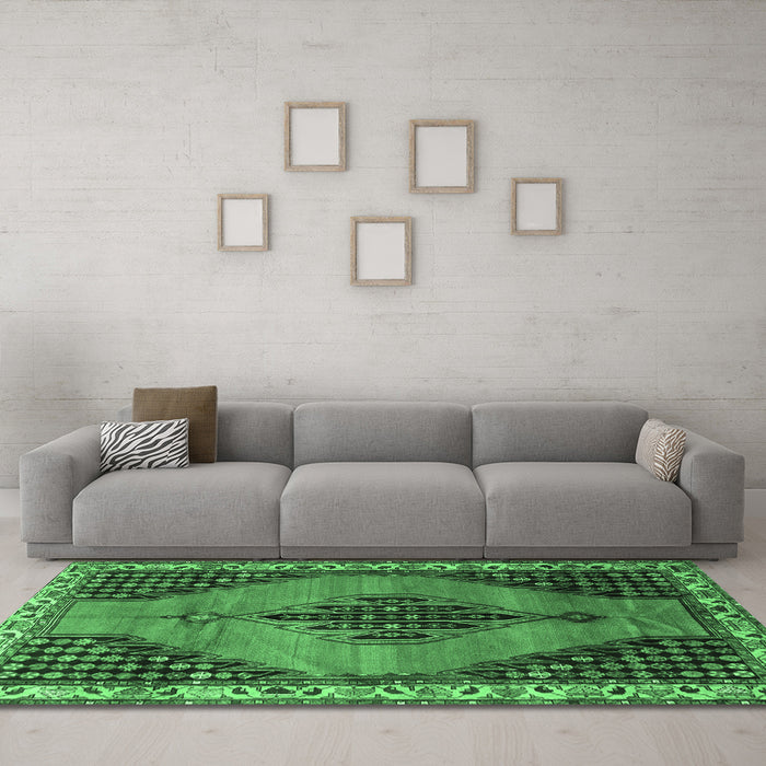 Machine Washable Medallion Emerald Green Traditional Area Rugs in a Living Room,, wshtr4139emgrn