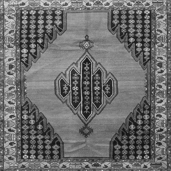 Serging Thickness of Medallion Gray Traditional Rug, tr4139gry