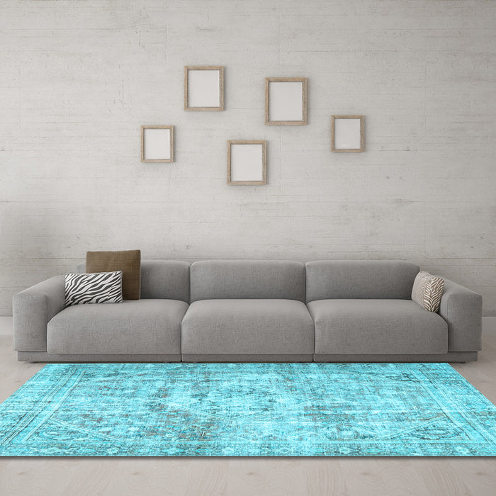 Machine Washable Persian Light Blue Traditional Rug in a Living Room, wshtr4140lblu