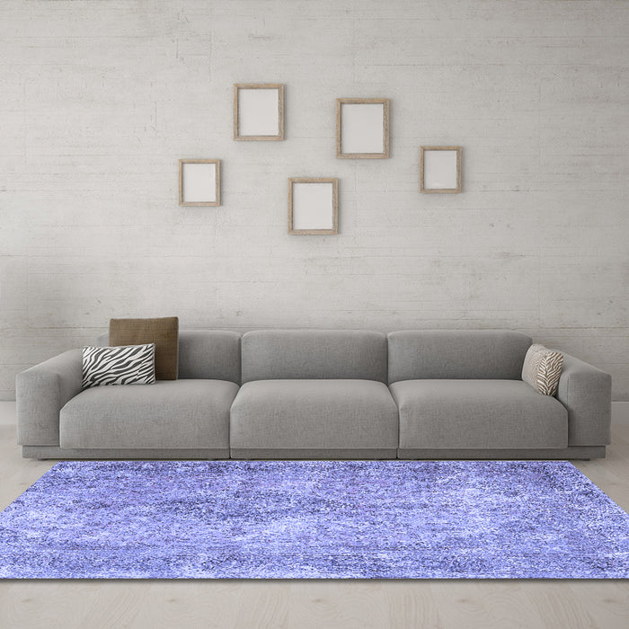 Machine Washable Persian Blue Traditional Rug in a Living Room, wshtr4143blu