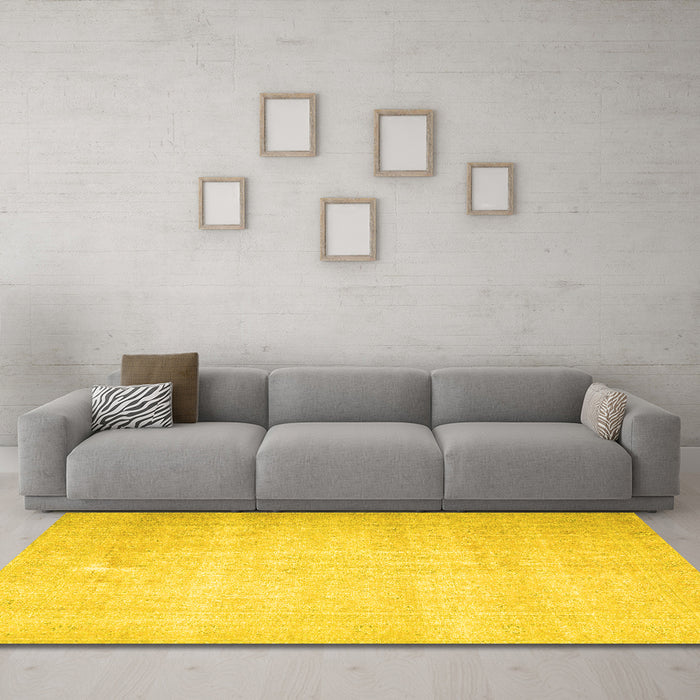 Machine Washable Persian Yellow Traditional Rug in a Living Room, wshtr4144yw