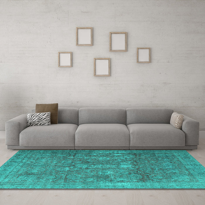 Machine Washable Persian Turquoise Traditional Area Rugs in a Living Room,, wshtr4145turq