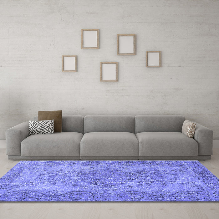 Machine Washable Persian Blue Traditional Rug in a Living Room, wshtr4147blu