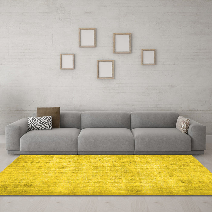 Machine Washable Persian Yellow Traditional Rug in a Living Room, wshtr4151yw