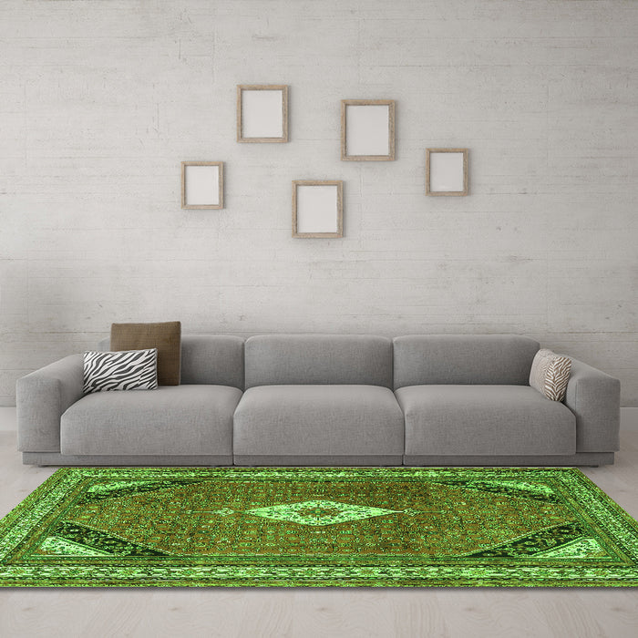 Machine Washable Medallion Green Traditional Area Rugs in a Living Room,, wshtr4154grn