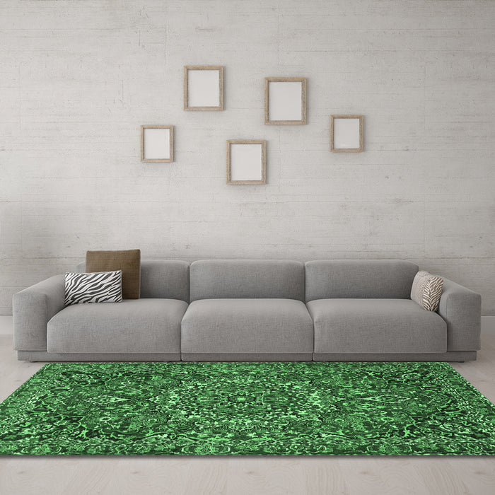 Machine Washable Persian Emerald Green Traditional Area Rugs in a Living Room,, wshtr4155emgrn