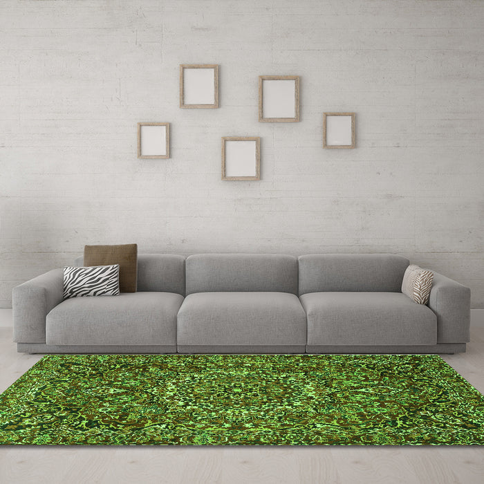 Machine Washable Persian Green Traditional Area Rugs in a Living Room,, wshtr4155grn