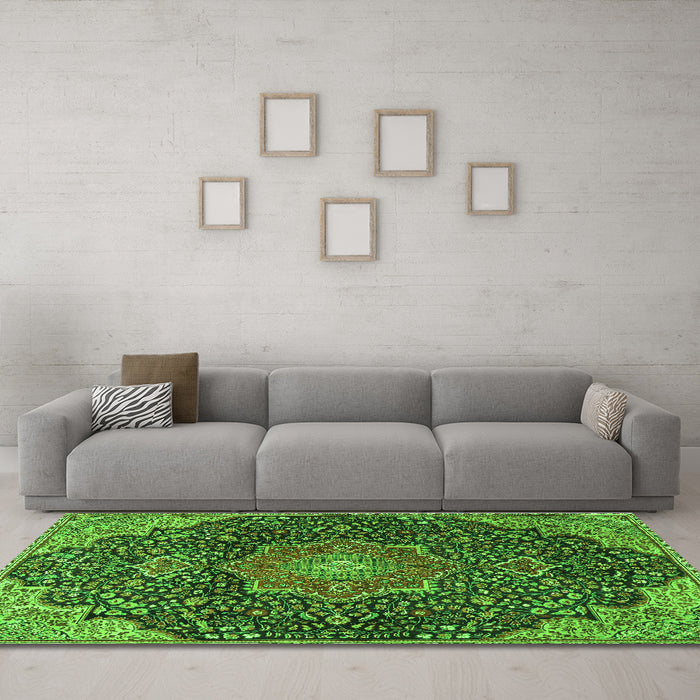 Machine Washable Medallion Green Traditional Area Rugs in a Living Room,, wshtr4157grn
